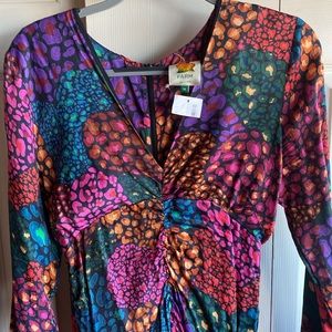 Farm Rio NWT Rainbow Hearts Lenzing Vneck Long Sleeve Midi Dress  Size Medium